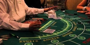 Các Thế Bài Baccarat